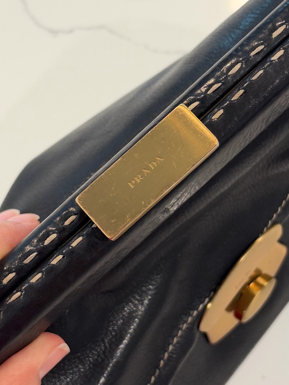 Vintage Prada Vitello chain leather shoulder bag in black. - Picture 5 of 14
